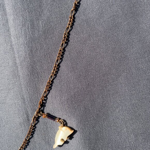 JEWELRY - 10in hand carved DOLPHIN shaped bone charm chain necklace, Alaska - Picture 5 of 8